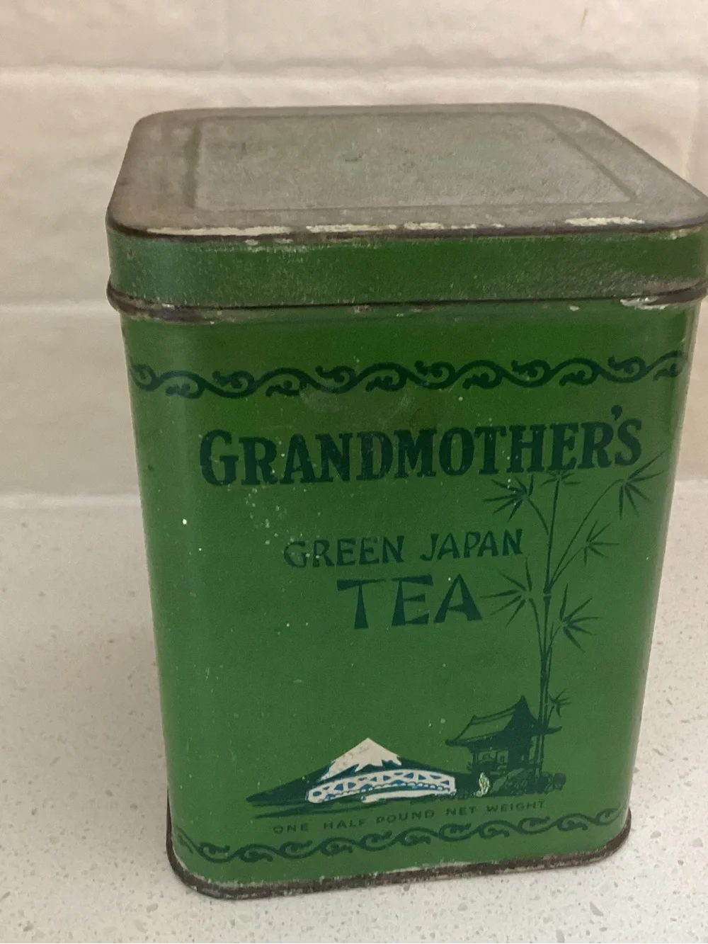 Antique “Grandmother’s Green Japan Tea” 1920s-1940s lithographed vibrant green